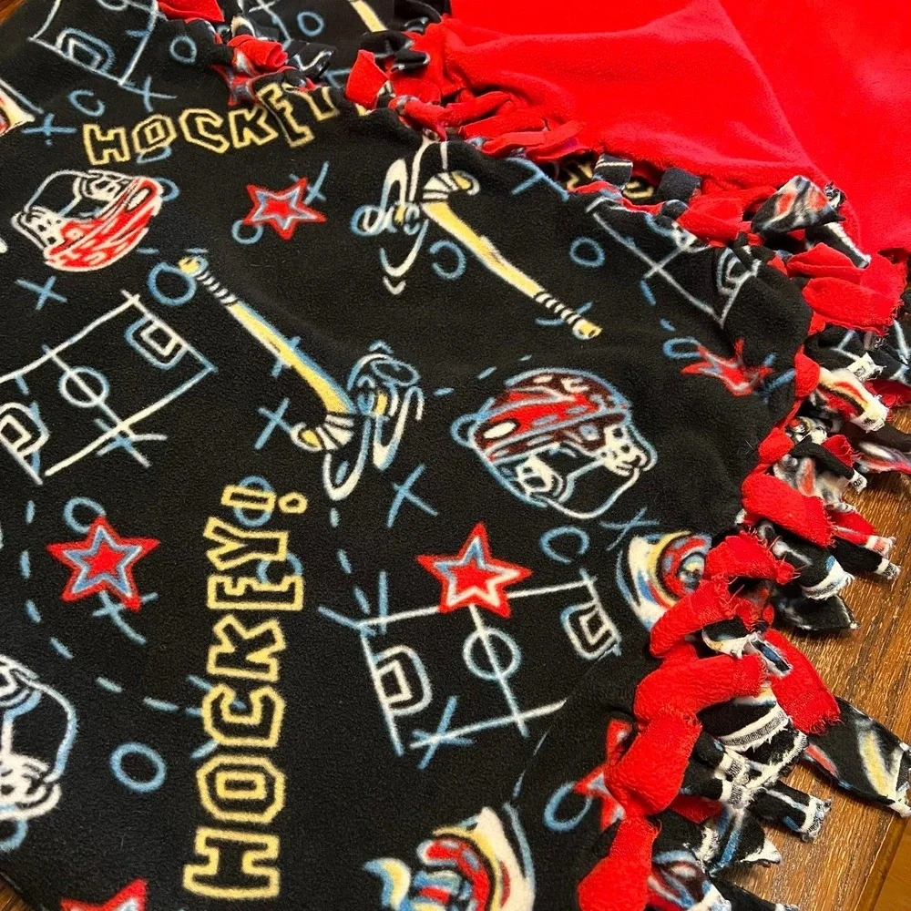 Handmade Hockey Fleece Tie Blanket (x-84)